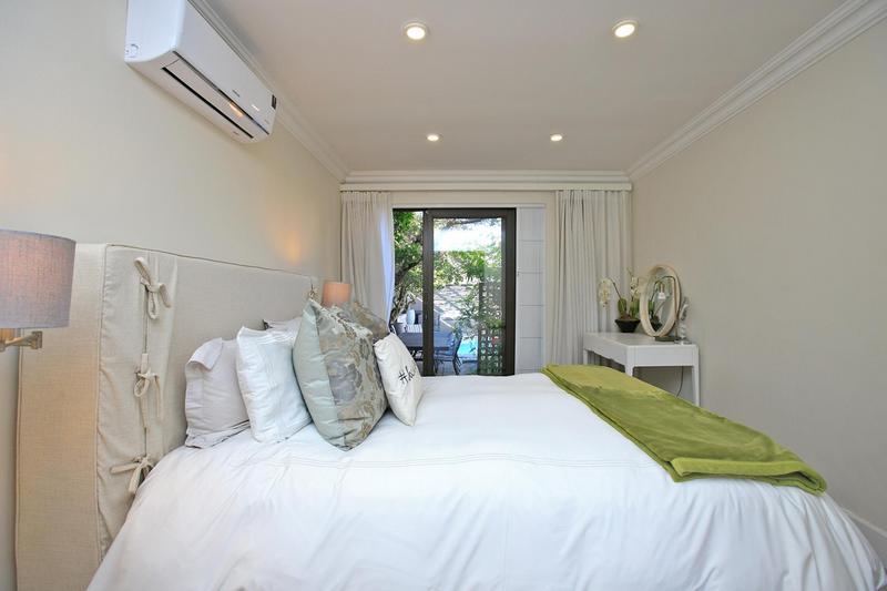 4 Bedroom Property for Sale in Bloubergstrand Western Cape